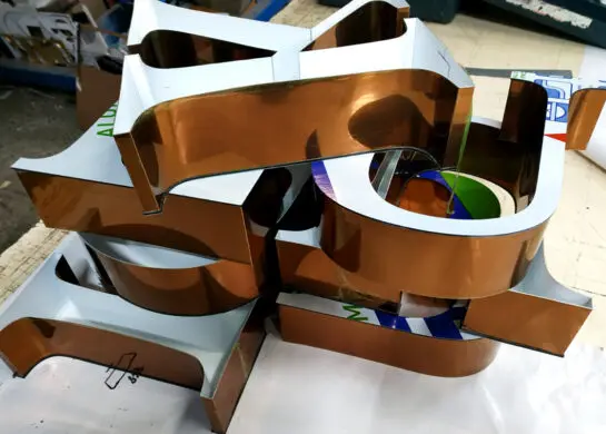 Літери з підсвічуванням виготовлення