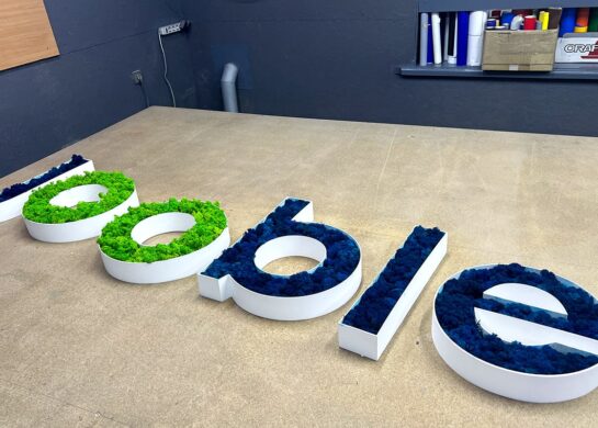 Объемные буквы с мохом изготовление