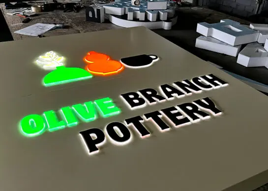 Світлова вивіска з композиту виробництво