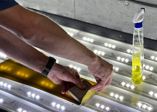 Изготовление рекламы световой фото