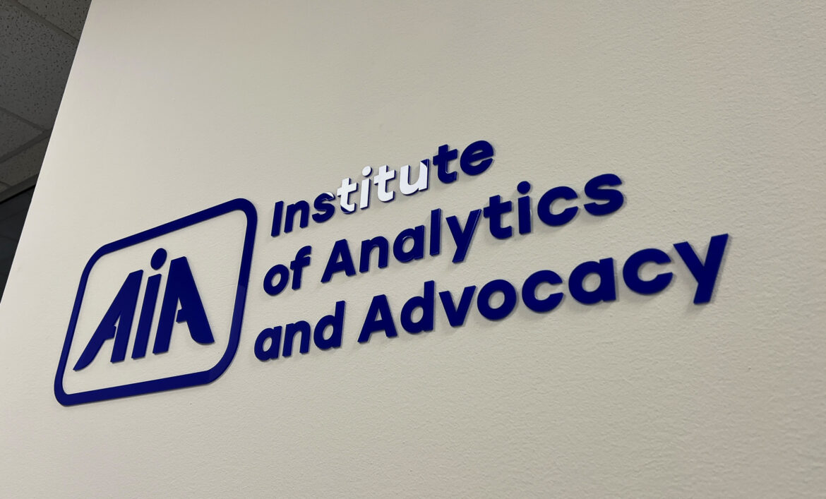 Акрилові літери в офіс приклад