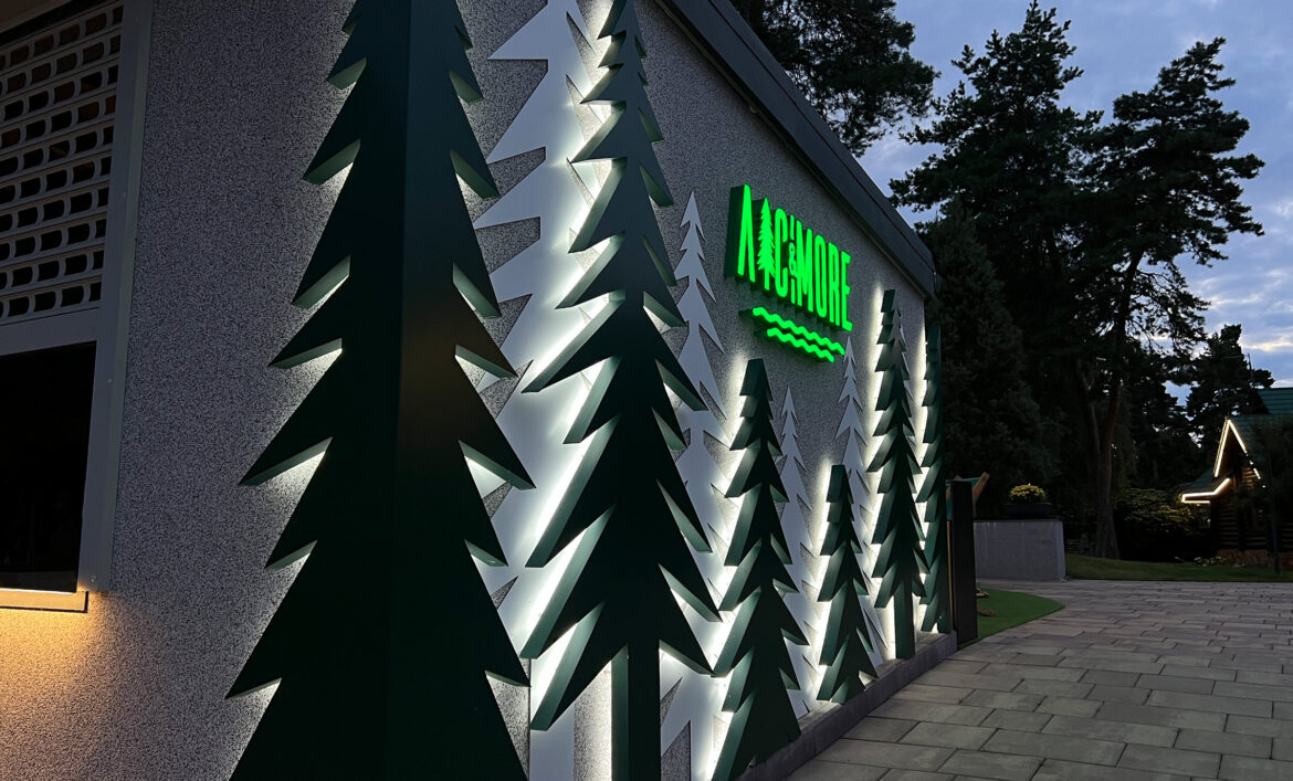 Креативна фотозона у кафе приклад