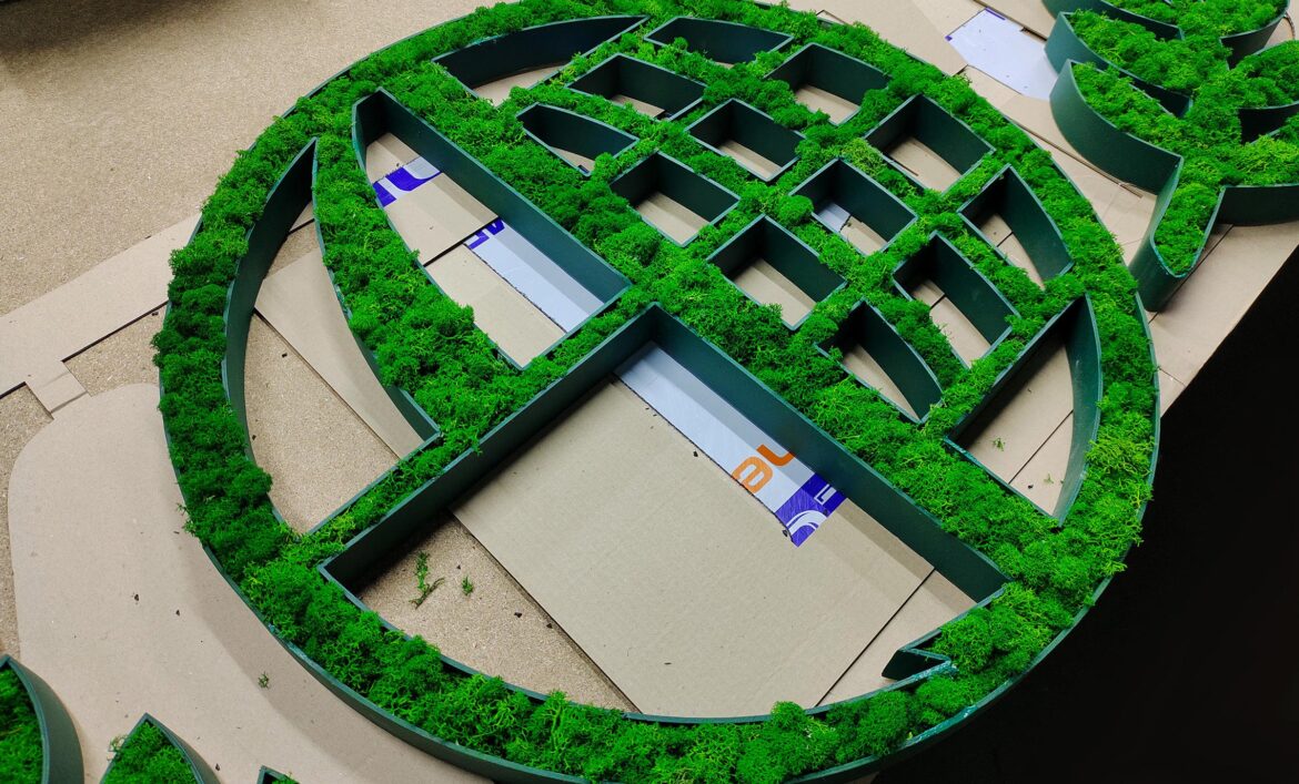 Логотип зі стабілізованого моху фото