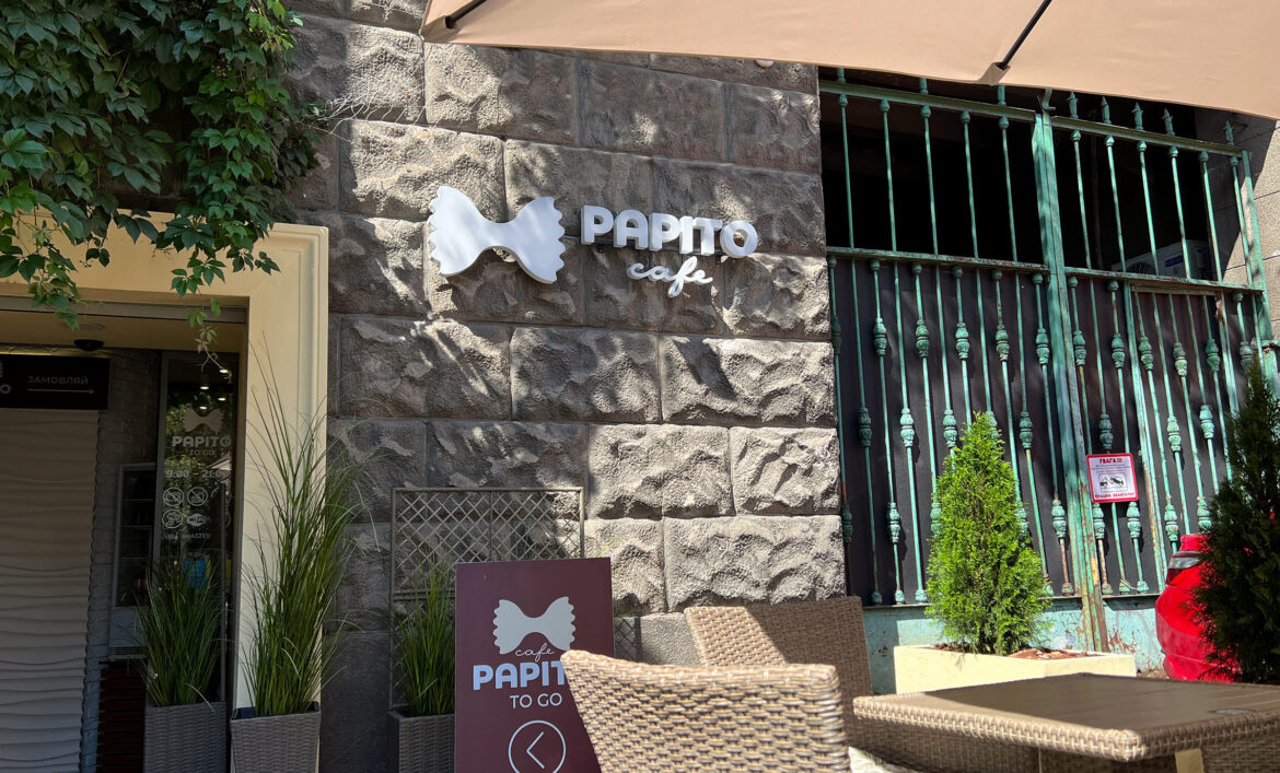 Фото 3D літер для кафе в Києві