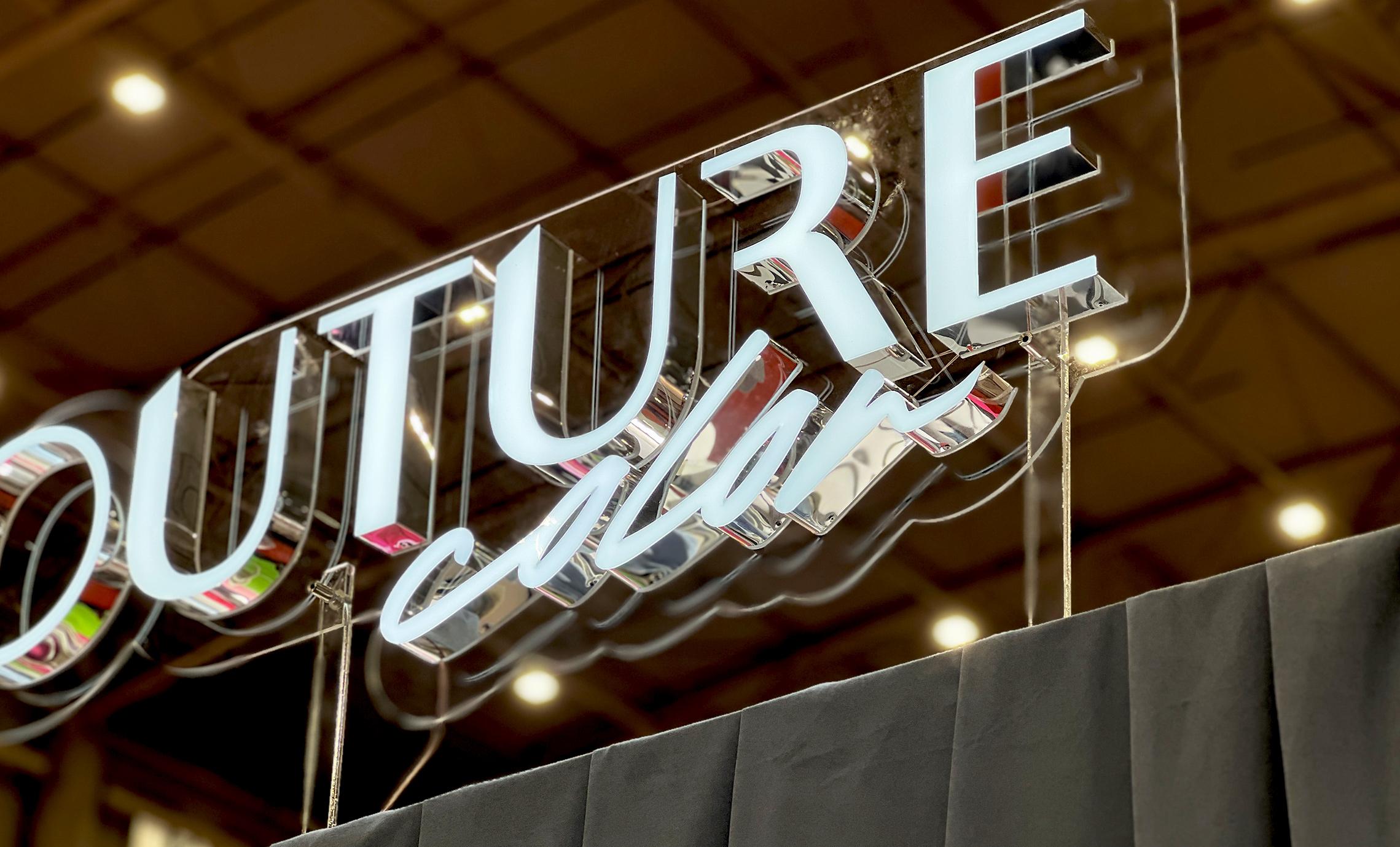 Световой логотип из металла изготовить фото