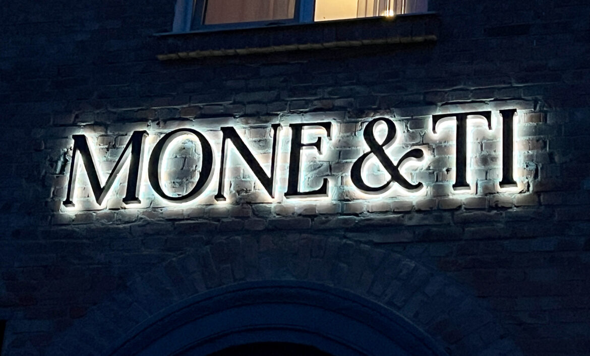 Види літер з контражуром фото