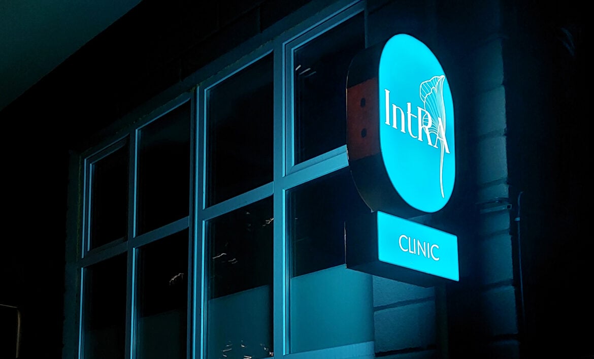 Световой лайтбокс для клиники фото