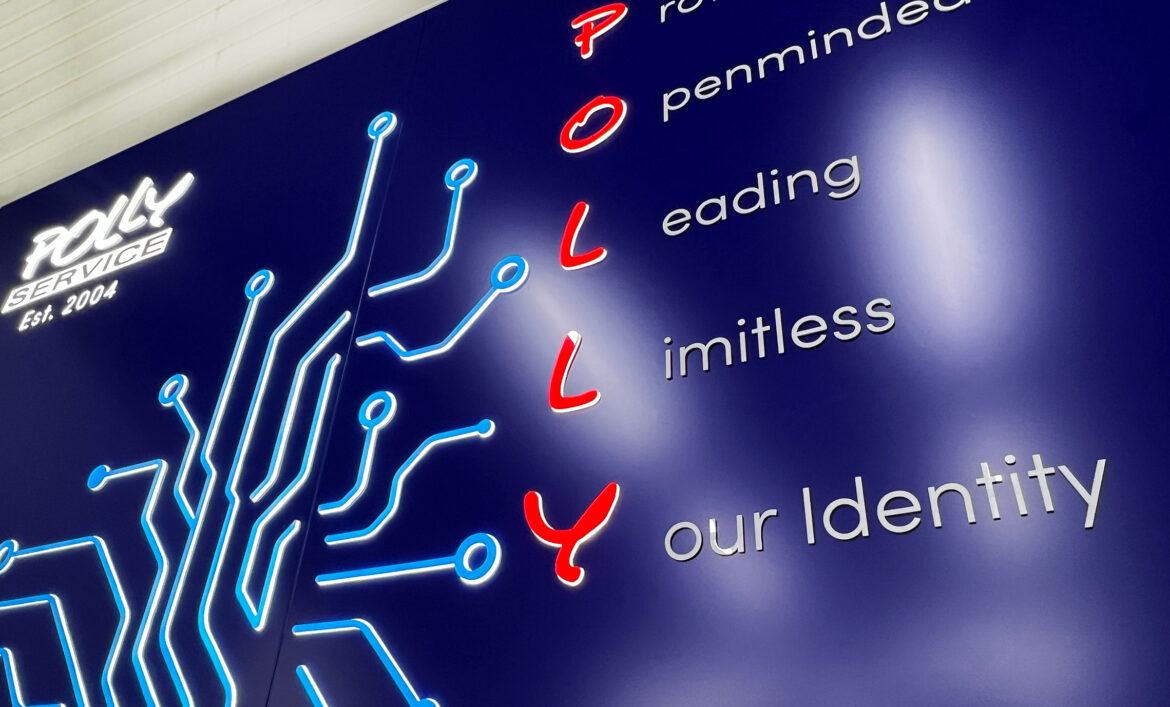 Світловий логотип з інкрустацією акрилу фото